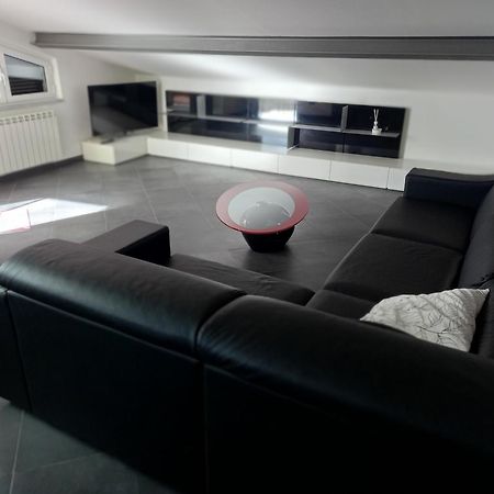 Ca' Fra E Oly Apartment Castelnuovo Magra Ngoại thất bức ảnh